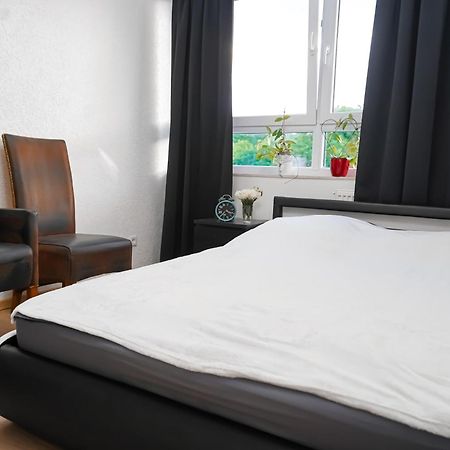 1-Zimmer In Moderner Wohnung Im Herzen Von Darmstadt - Zentrale Lage, Komfort & Wlan - Zimmername Bonn Esterno foto